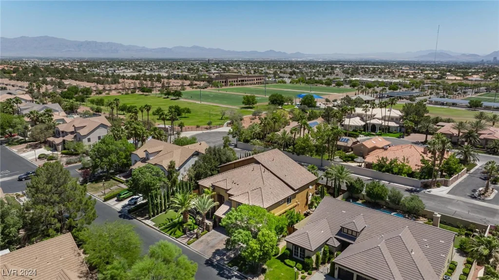 1504 Castle Wall, Las Vegas, NV 89117