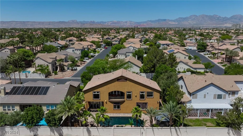 1504 Castle Wall, Las Vegas, NV 89117