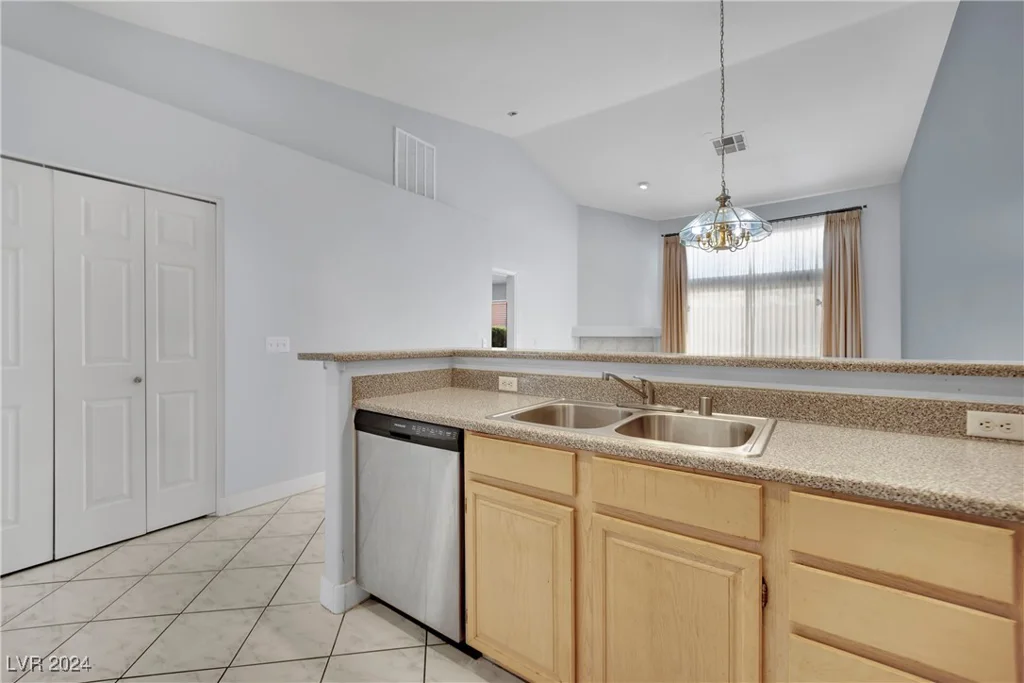 5125 Briar Meadow, Las Vegas, NV 89118