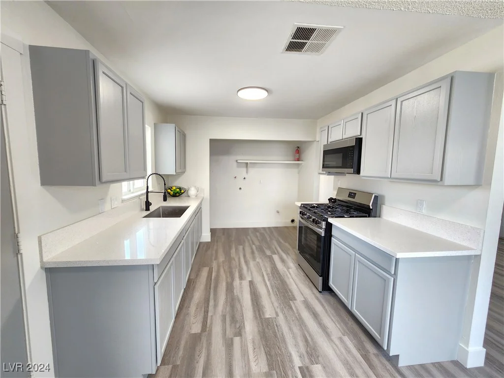 2640 Donna, North Las Vegas, NV 89030