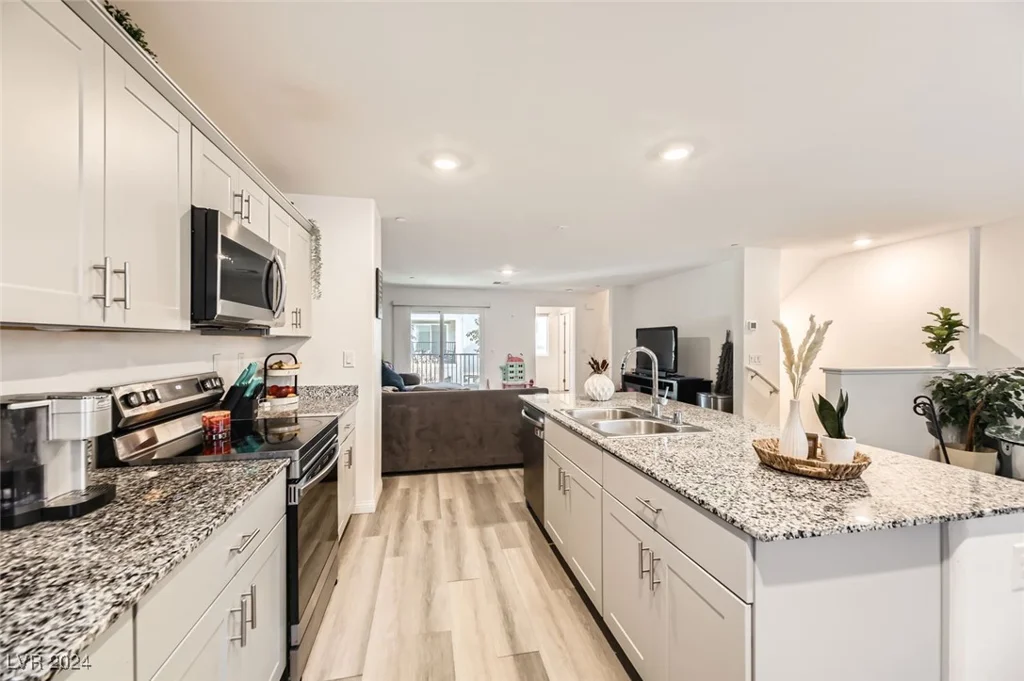12322 Dusk Blue, Las Vegas, NV 89183