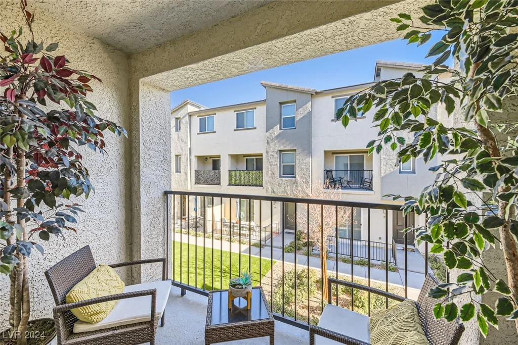 12322 Dusk Blue, Las Vegas, NV 89183