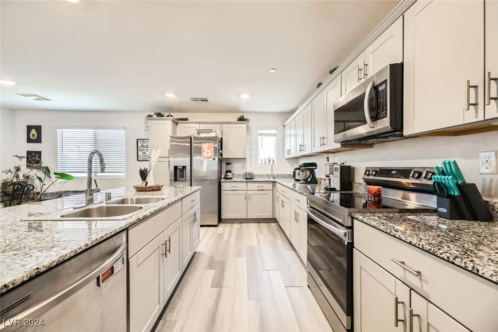 12322 Dusk Blue, Las Vegas, NV 89183