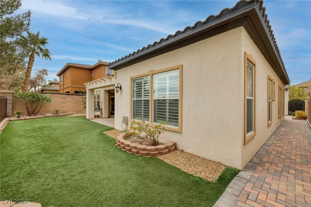 448 Punto Vallata, Henderson, NV 89011