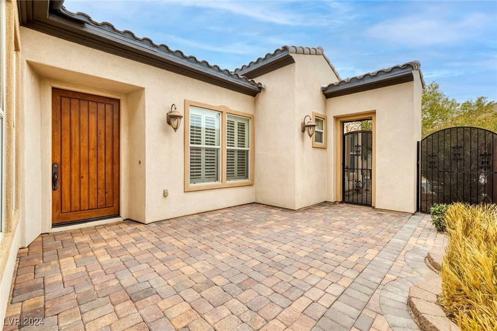 448 Punto Vallata, Henderson, NV 89011