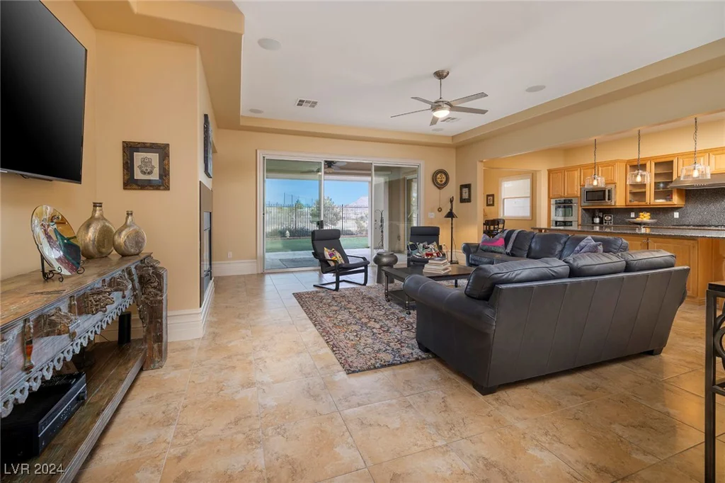 448 Punto Vallata, Henderson, NV 89011