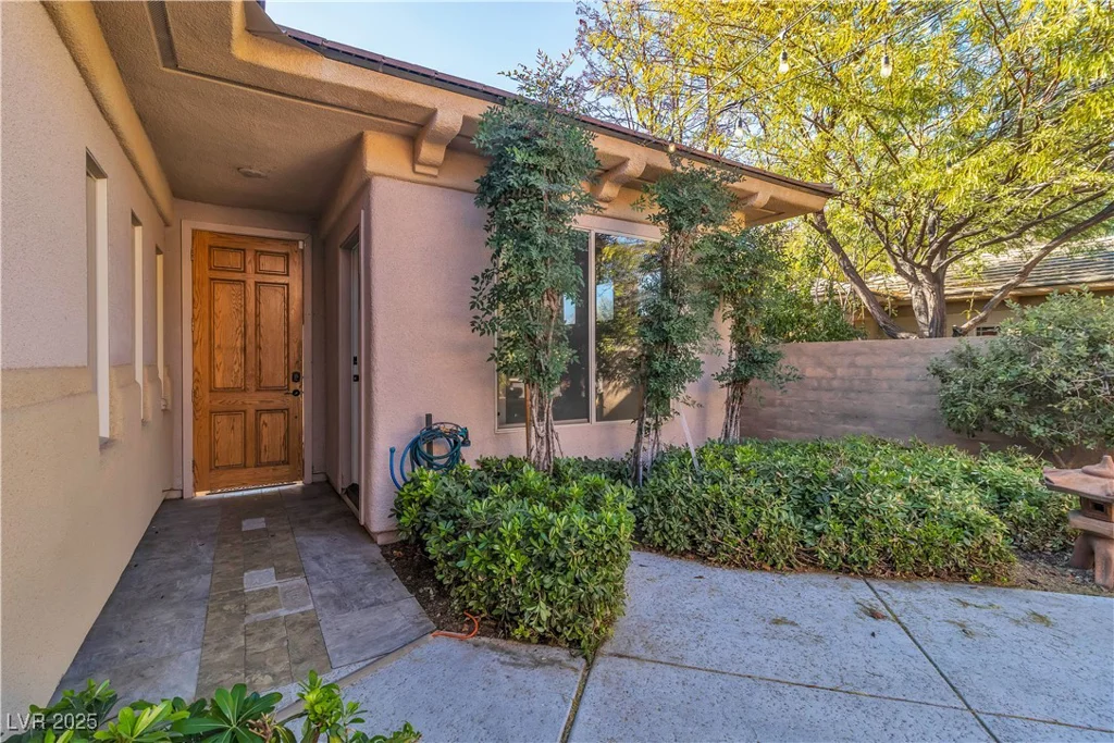 120 Emerald Dunes, Henderson, NV 89052