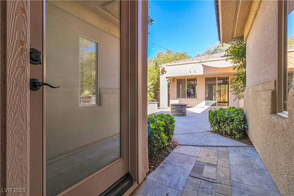 120 Emerald Dunes, Henderson, NV 89052