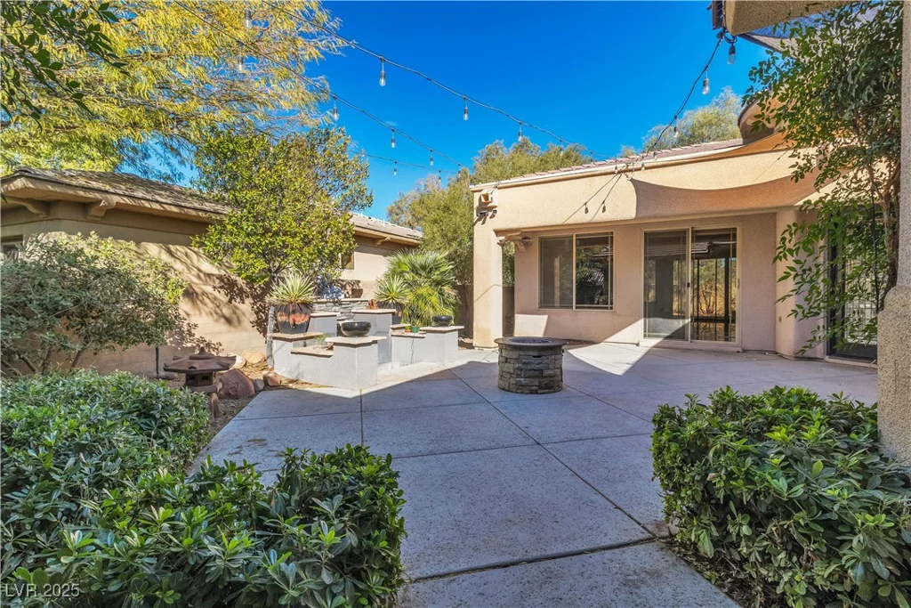 120 Emerald Dunes, Henderson, NV 89052