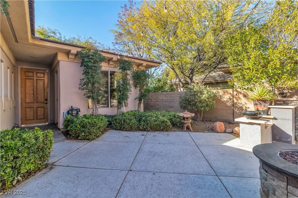 120 Emerald Dunes, Henderson, NV 89052
