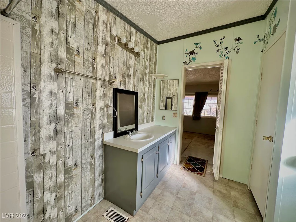 880 Luella, Pahrump, NV 89048