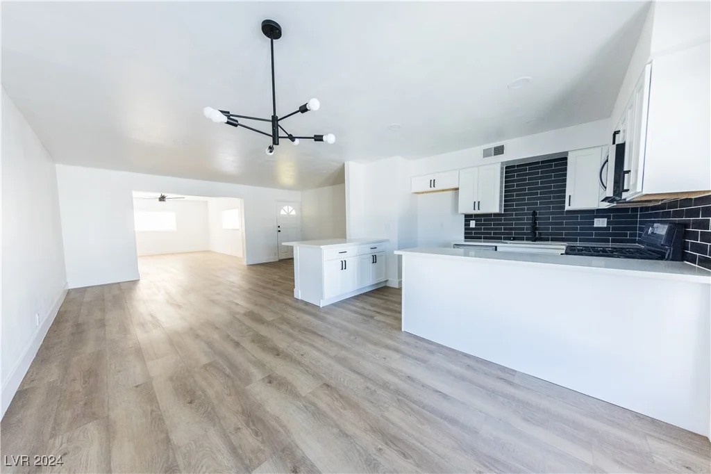 4138 El Segundo, Las Vegas, NV 89121