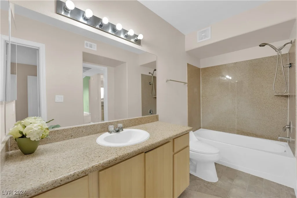 8000 Badura, Las Vegas, NV 89113
