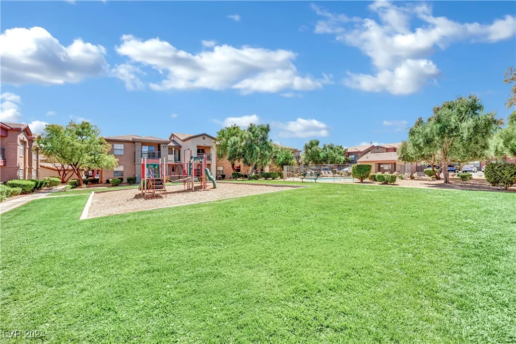 8000 Badura, Las Vegas, NV 89113