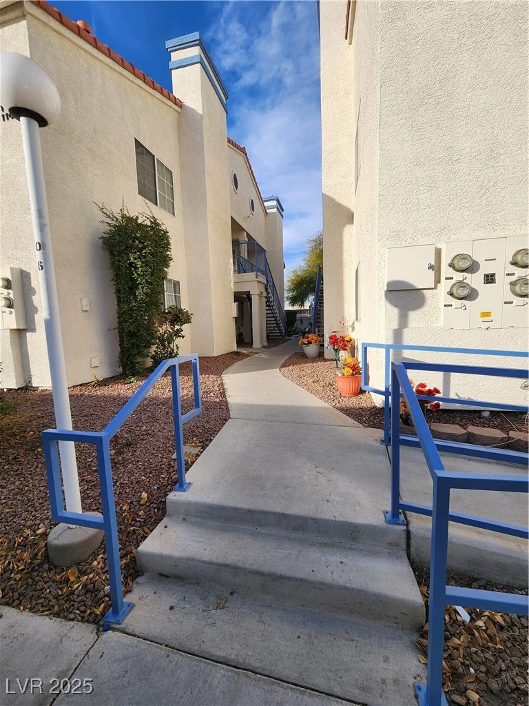 2725 Nellis, Las Vegas, NV 89121