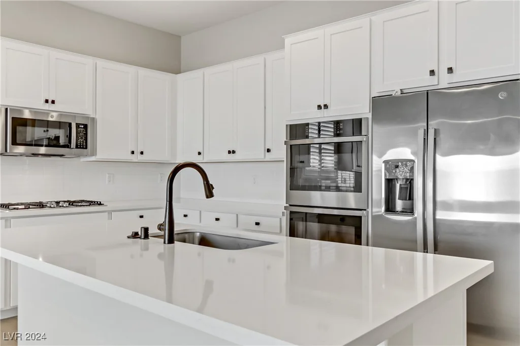 54 Barton Bay, North Las Vegas, NV 89031