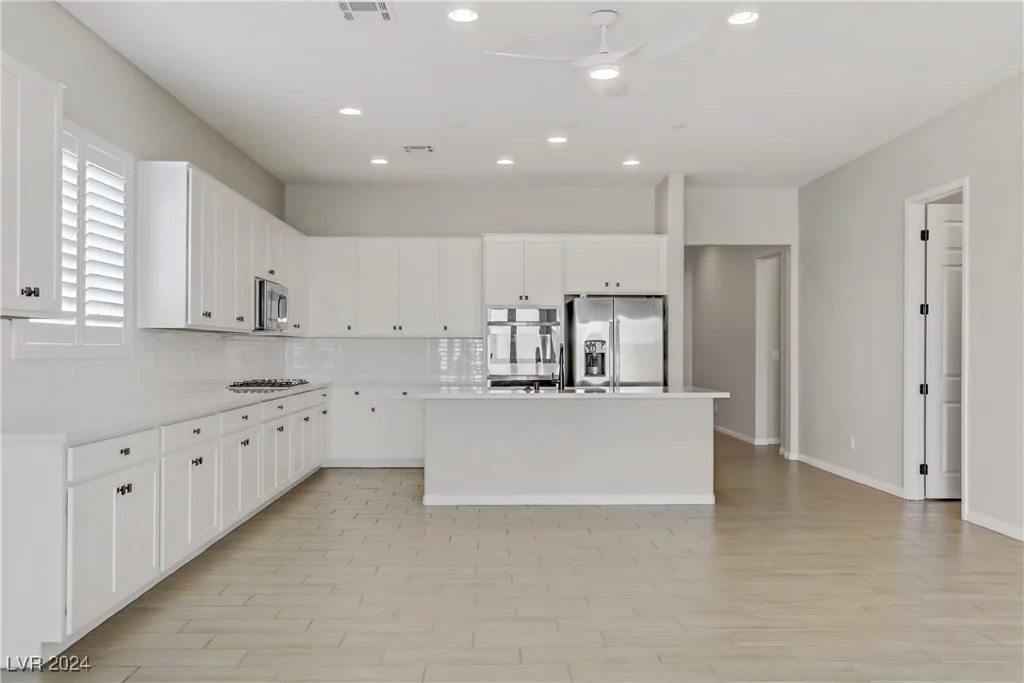 54 Barton Bay, North Las Vegas, NV 89031