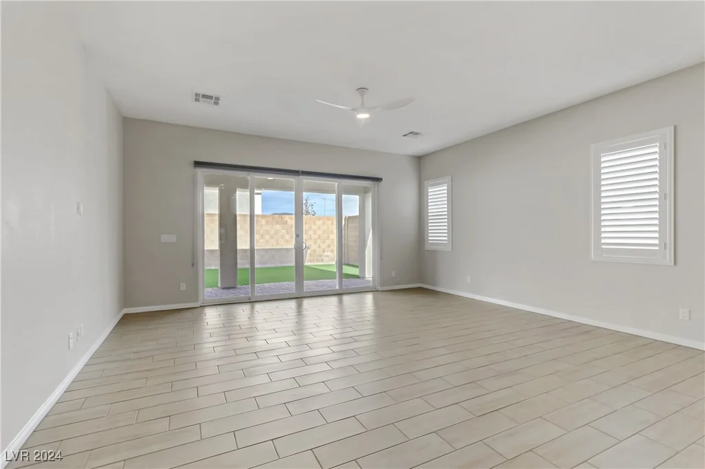54 Barton Bay, North Las Vegas, NV 89031