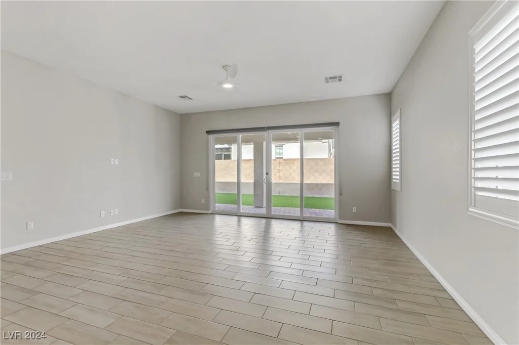 54 Barton Bay, North Las Vegas, NV 89031