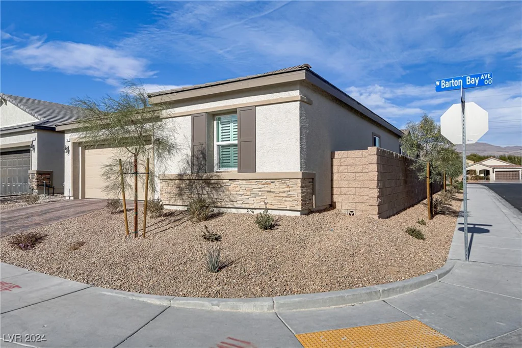 54 Barton Bay, North Las Vegas, NV 89031