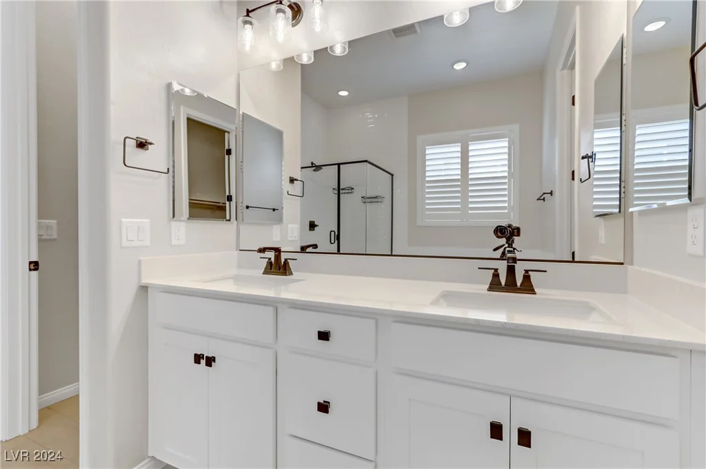 54 Barton Bay, North Las Vegas, NV 89031