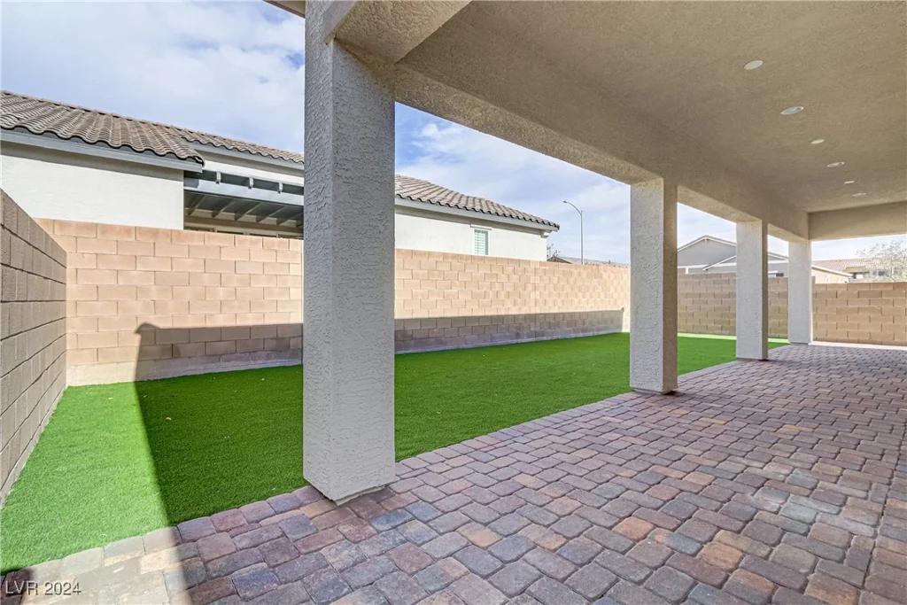 54 Barton Bay, North Las Vegas, NV 89031