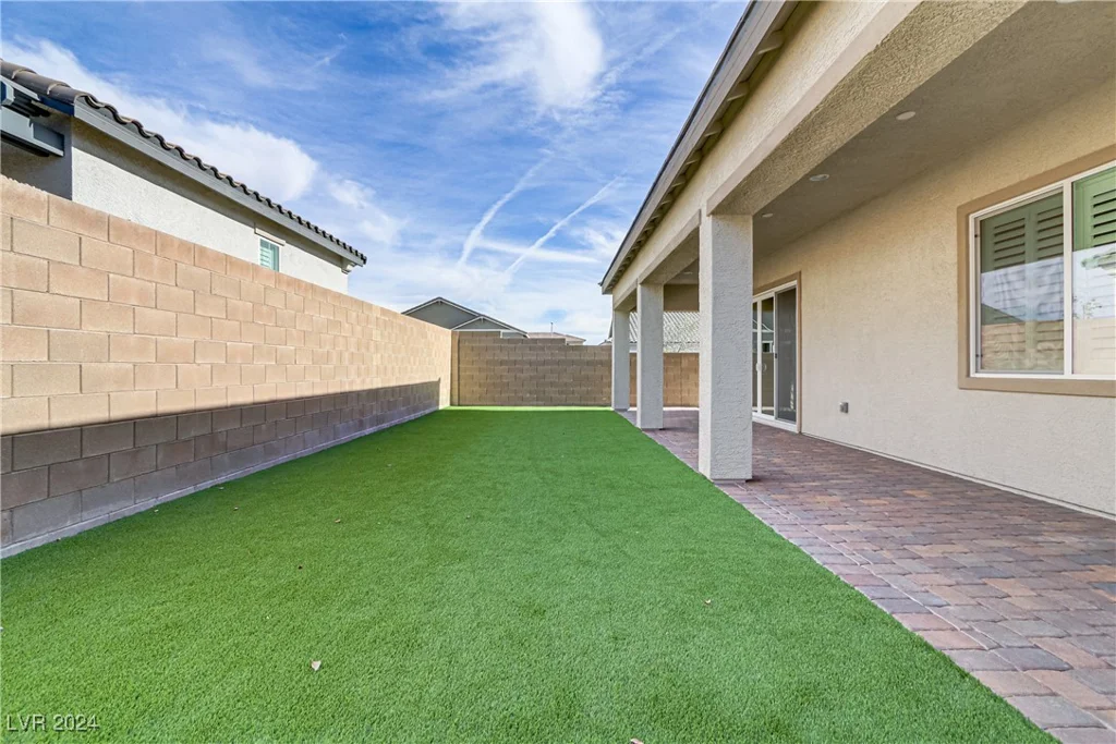 54 Barton Bay, North Las Vegas, NV 89031