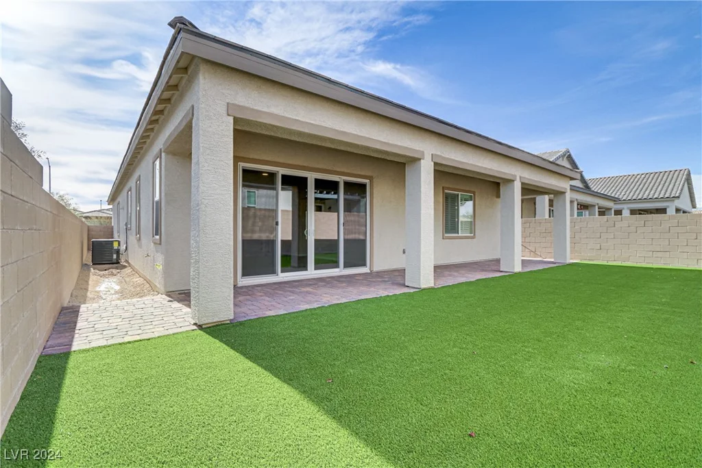 54 Barton Bay, North Las Vegas, NV 89031