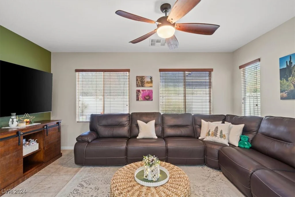 8027 Carr Valley, Las Vegas, NV 89131
