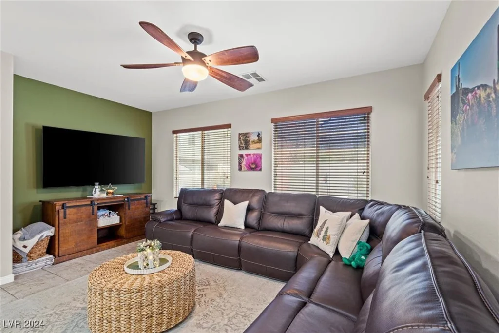 8027 Carr Valley, Las Vegas, NV 89131