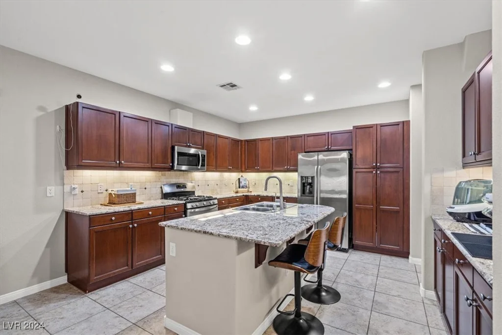 8027 Carr Valley, Las Vegas, NV 89131