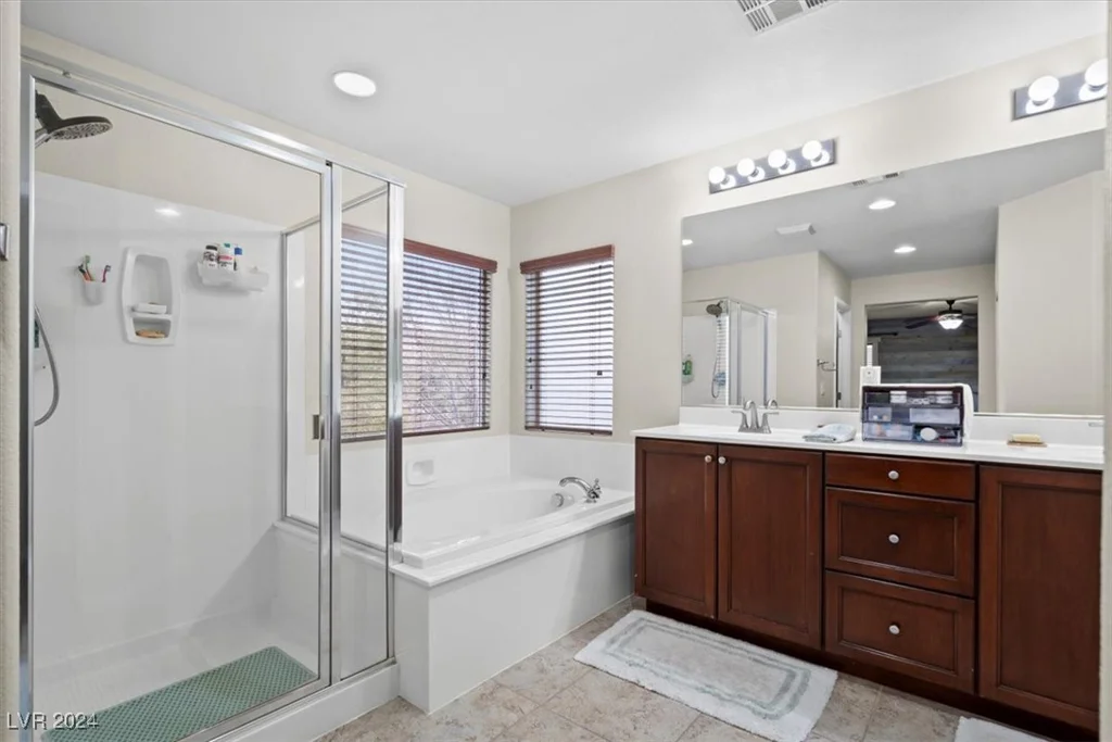 8027 Carr Valley, Las Vegas, NV 89131