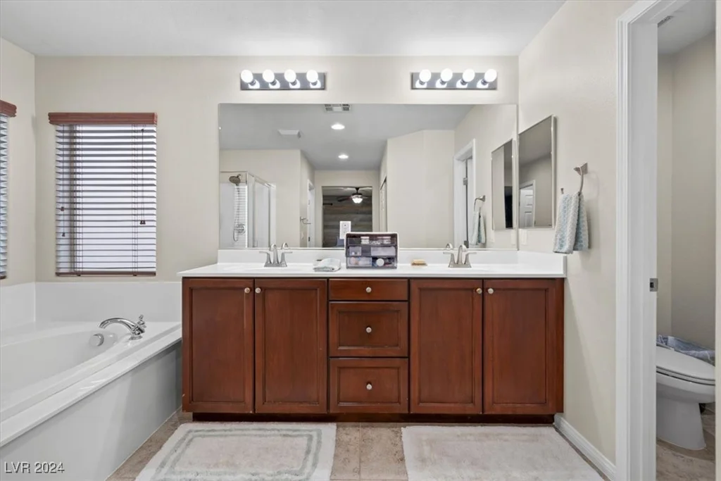 8027 Carr Valley, Las Vegas, NV 89131