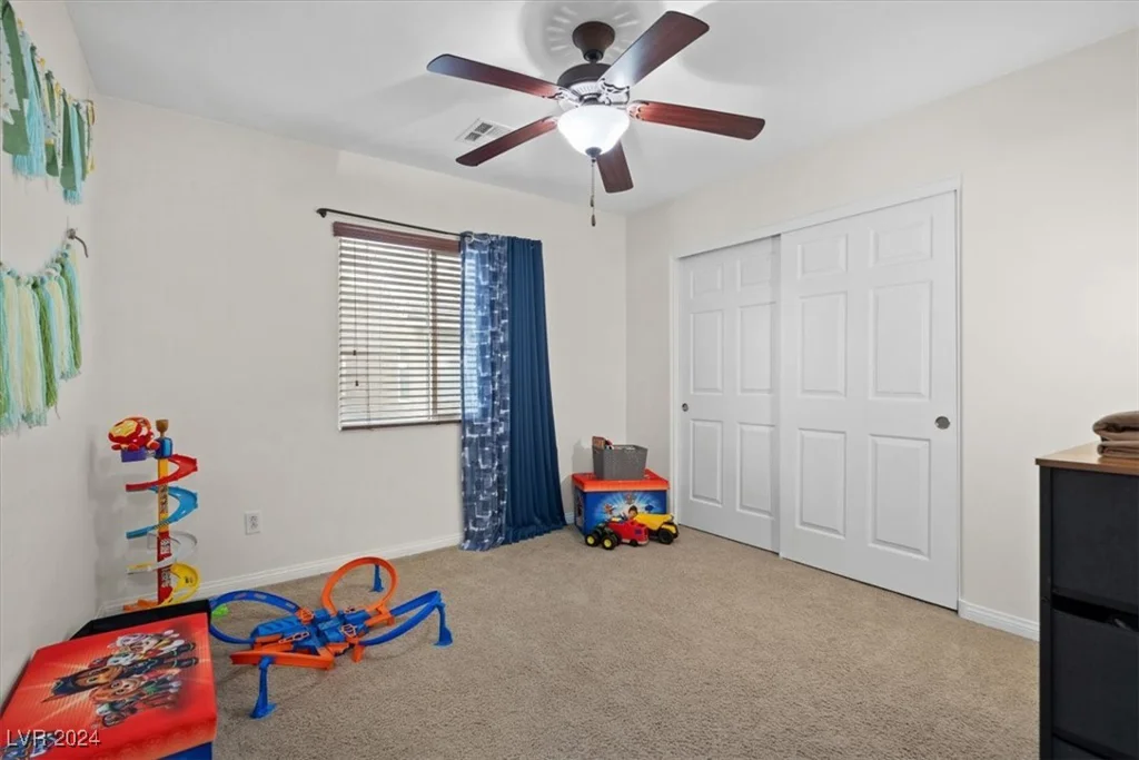 8027 Carr Valley, Las Vegas, NV 89131