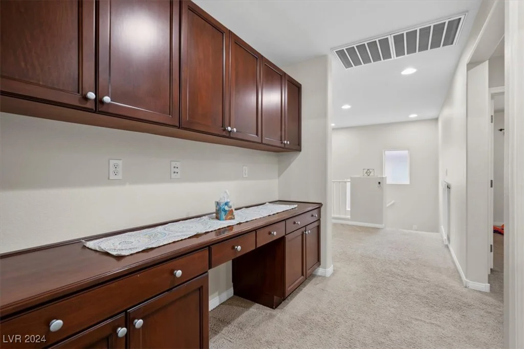 8027 Carr Valley, Las Vegas, NV 89131