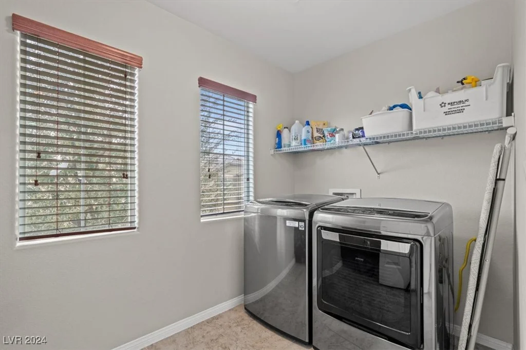 8027 Carr Valley, Las Vegas, NV 89131