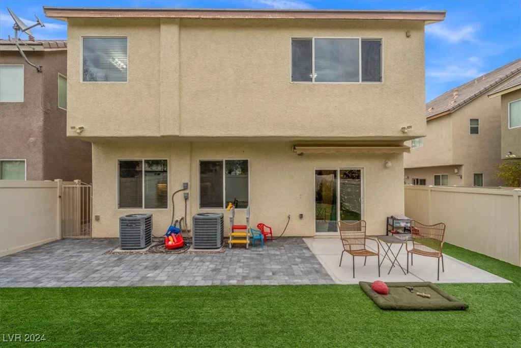 8027 Carr Valley, Las Vegas, NV 89131