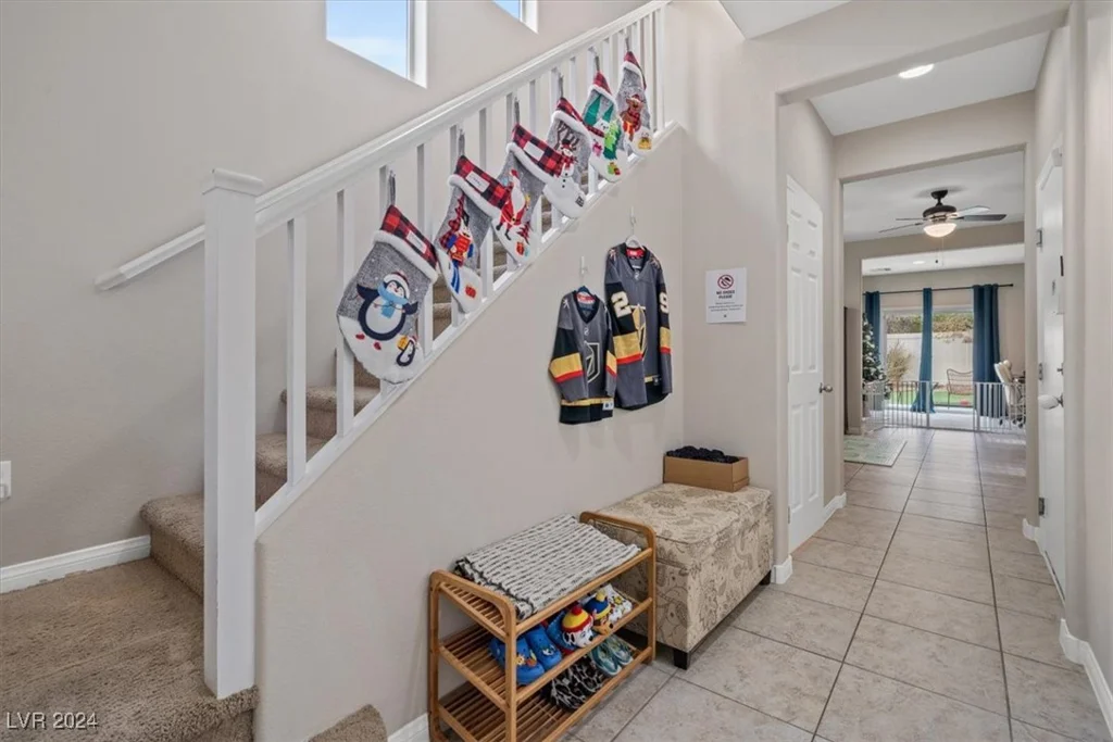 8027 Carr Valley, Las Vegas, NV 89131