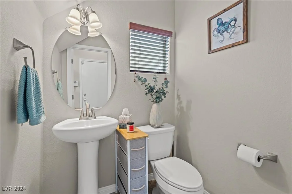 8027 Carr Valley, Las Vegas, NV 89131