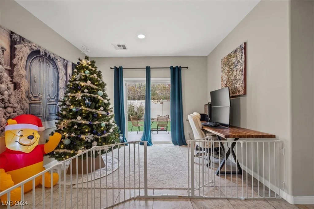 8027 Carr Valley, Las Vegas, NV 89131