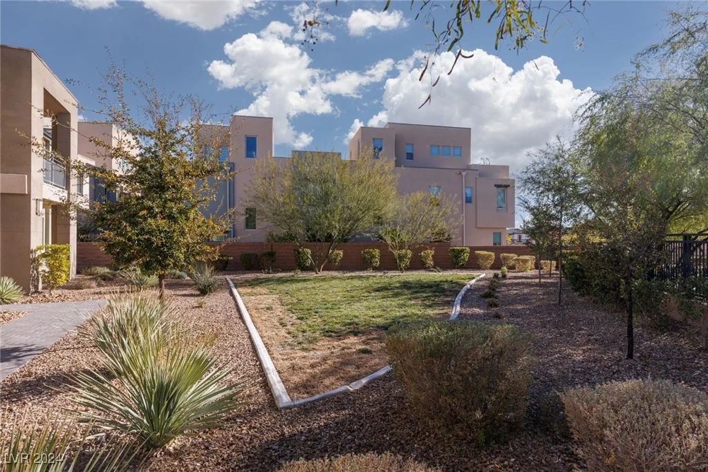 11431 Gravitation, Las Vegas, NV 89135