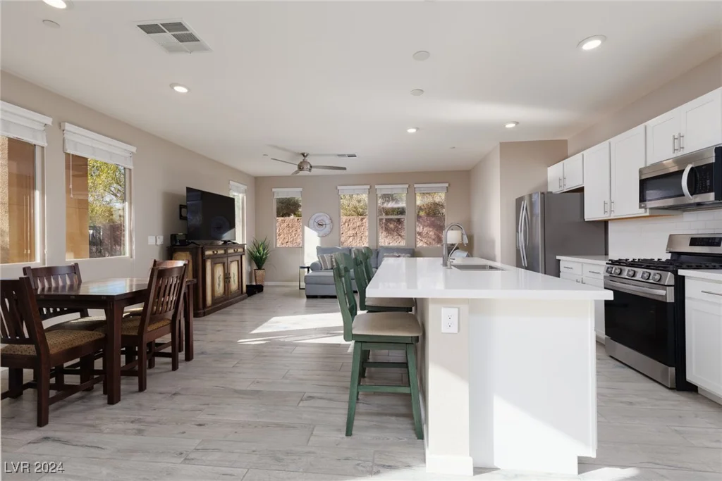 11431 Gravitation, Las Vegas, NV 89135