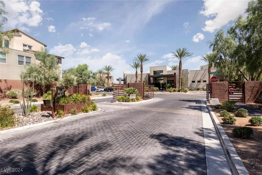 11431 Gravitation, Las Vegas, NV 89135