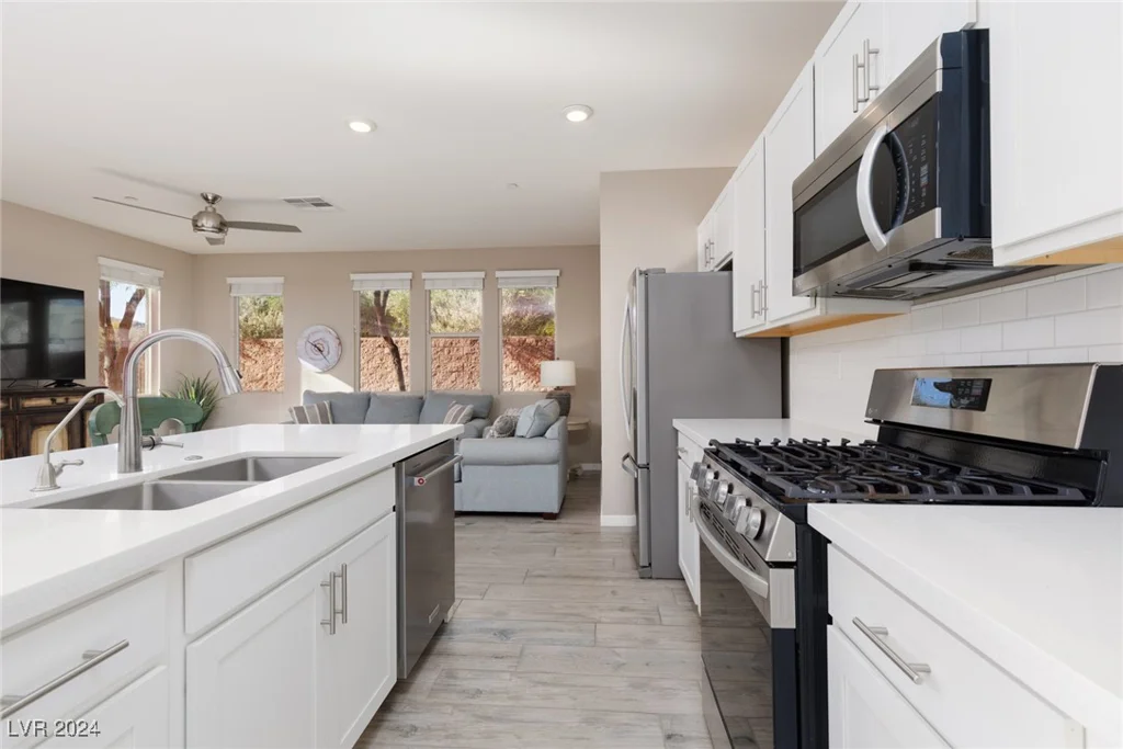 11431 Gravitation, Las Vegas, NV 89135