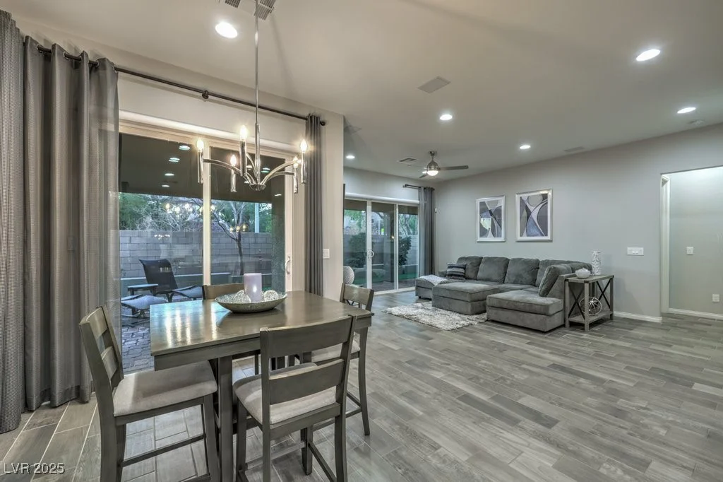 5433 Strawberry Swing, North Las Vegas, NV 89081