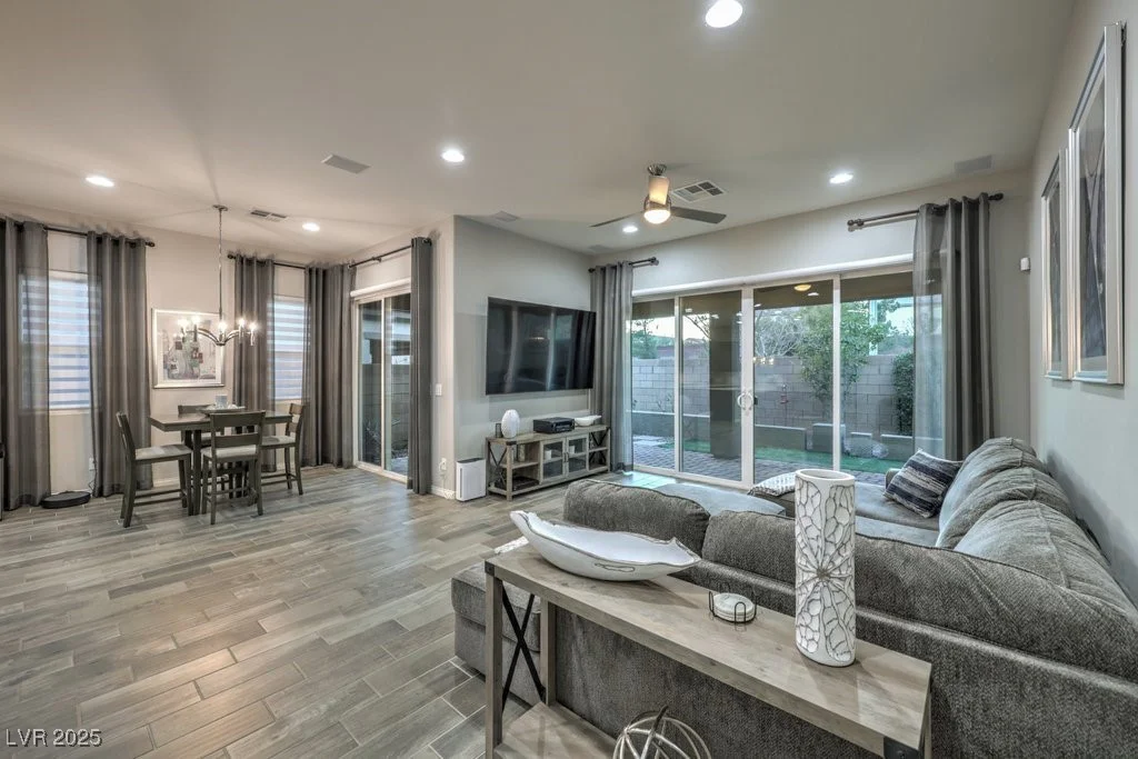 5433 Strawberry Swing, North Las Vegas, NV 89081