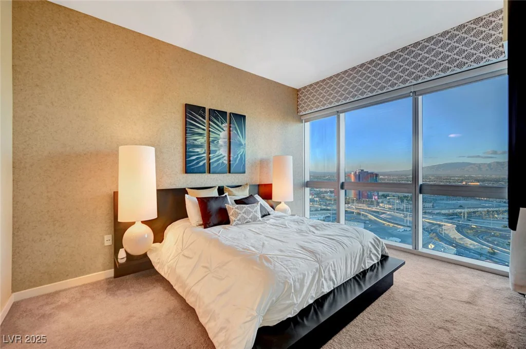 4471 Dean Martin, Las Vegas, NV 89103
