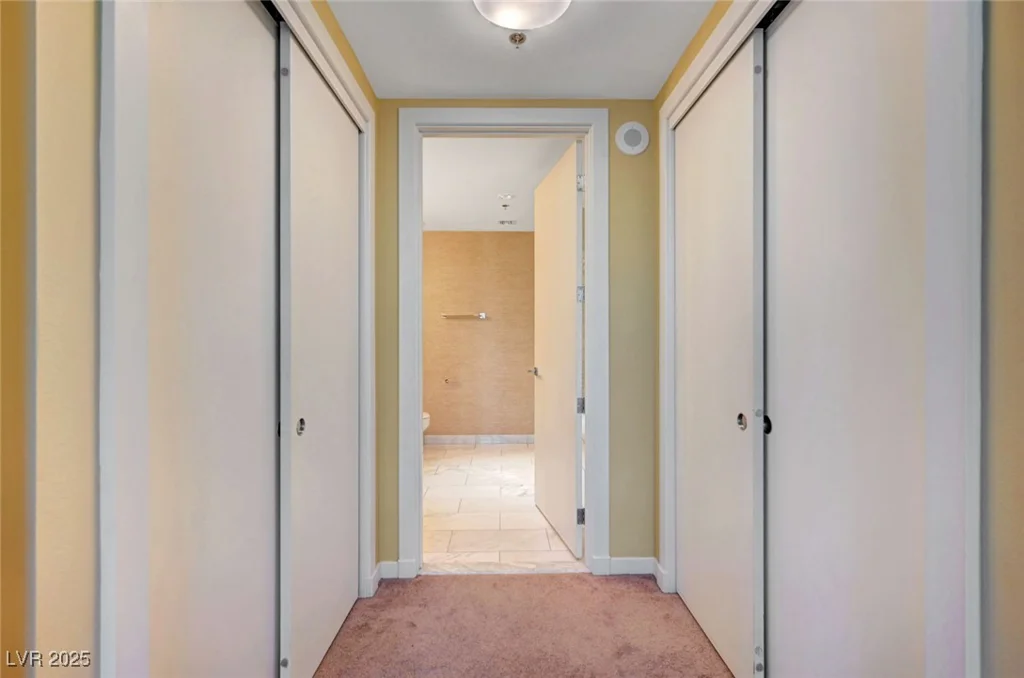 4471 Dean Martin, Las Vegas, NV 89103