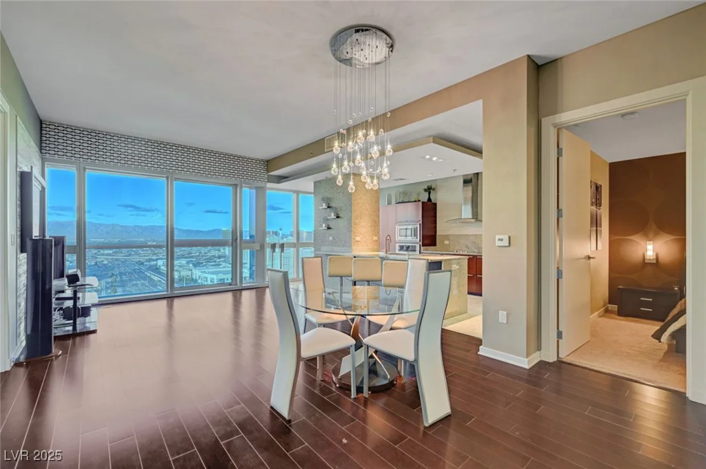 4471 Dean Martin, Las Vegas, NV 89103