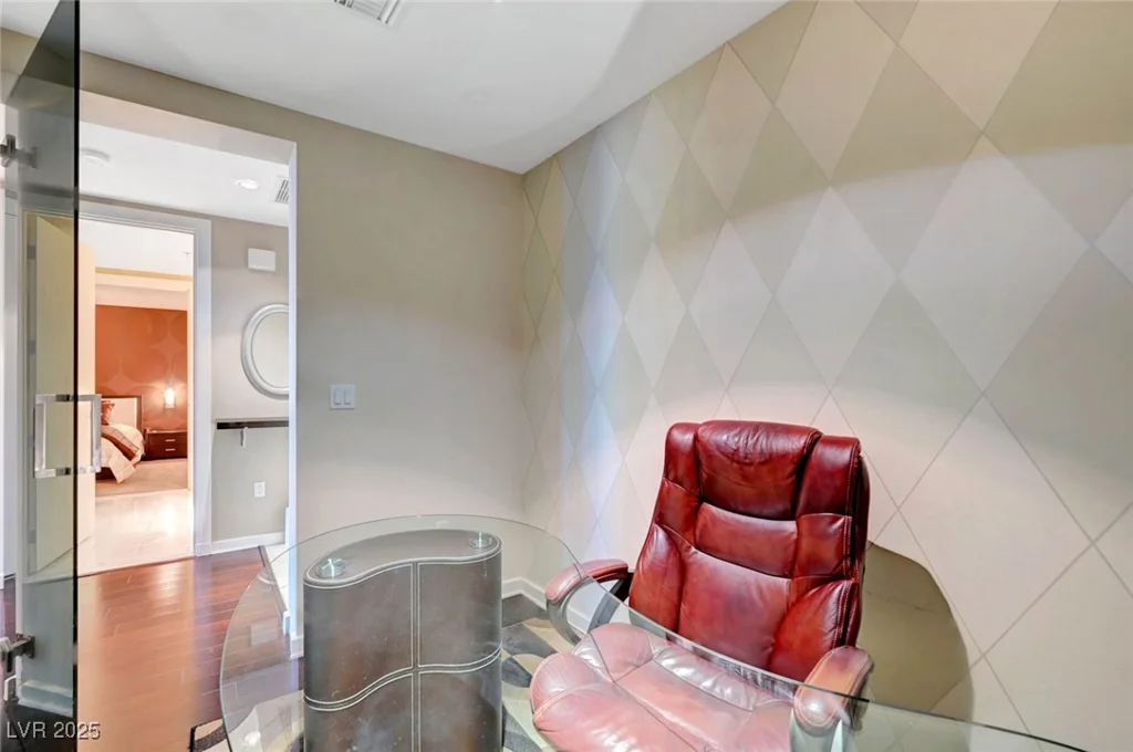 4471 Dean Martin, Las Vegas, NV 89103